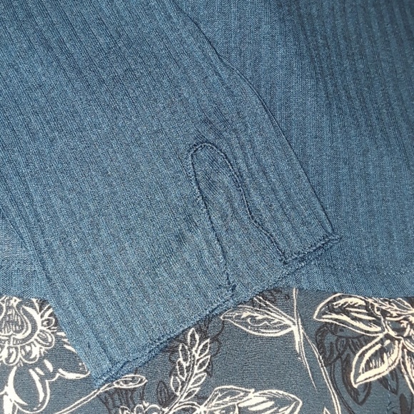 ** Democracy Ribbed Knit Layered Look Keyhole Top - Picture 6 of 8